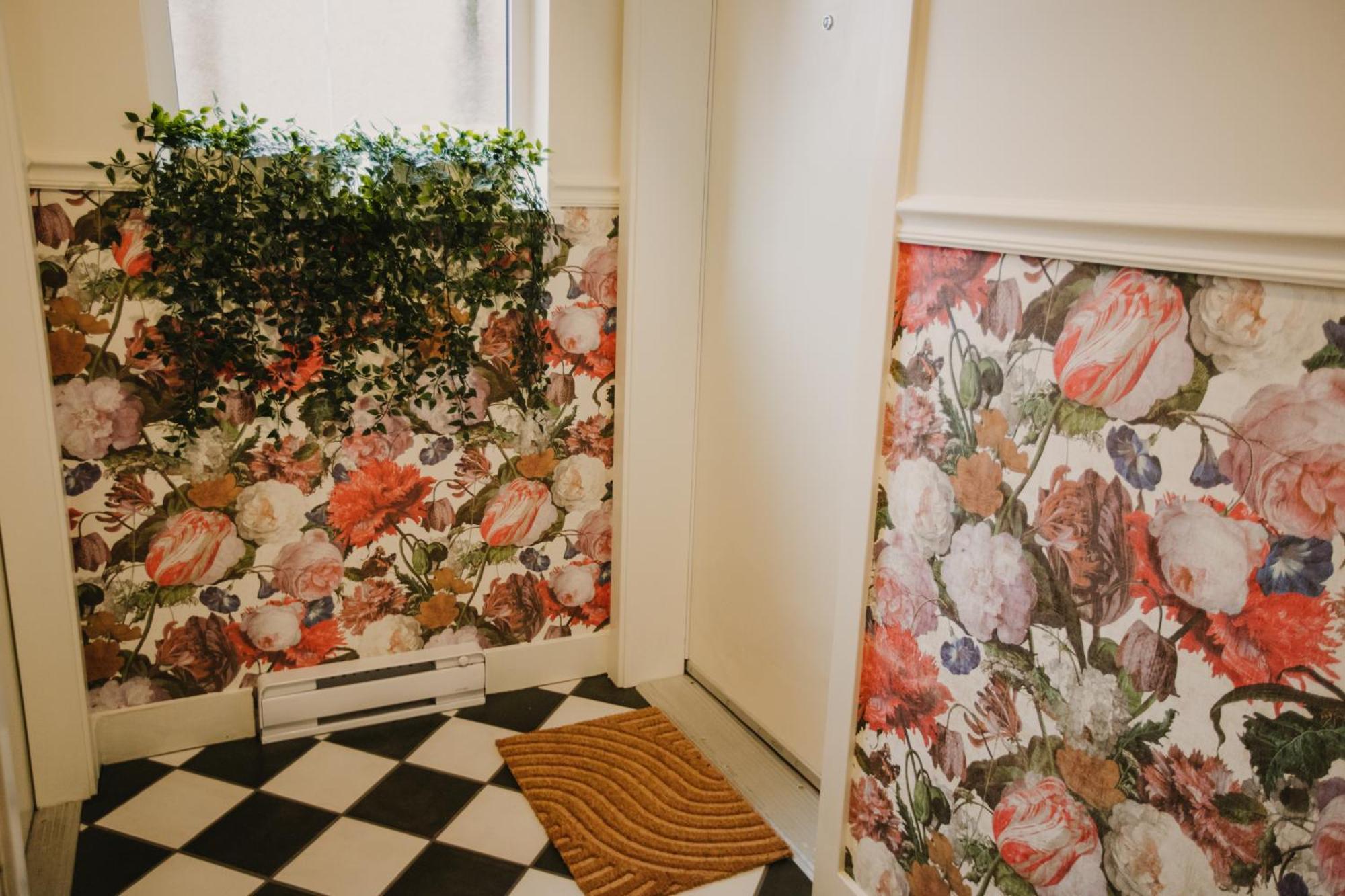 The Garden Room At Waddington Flats Виктория Экстерьер фото
