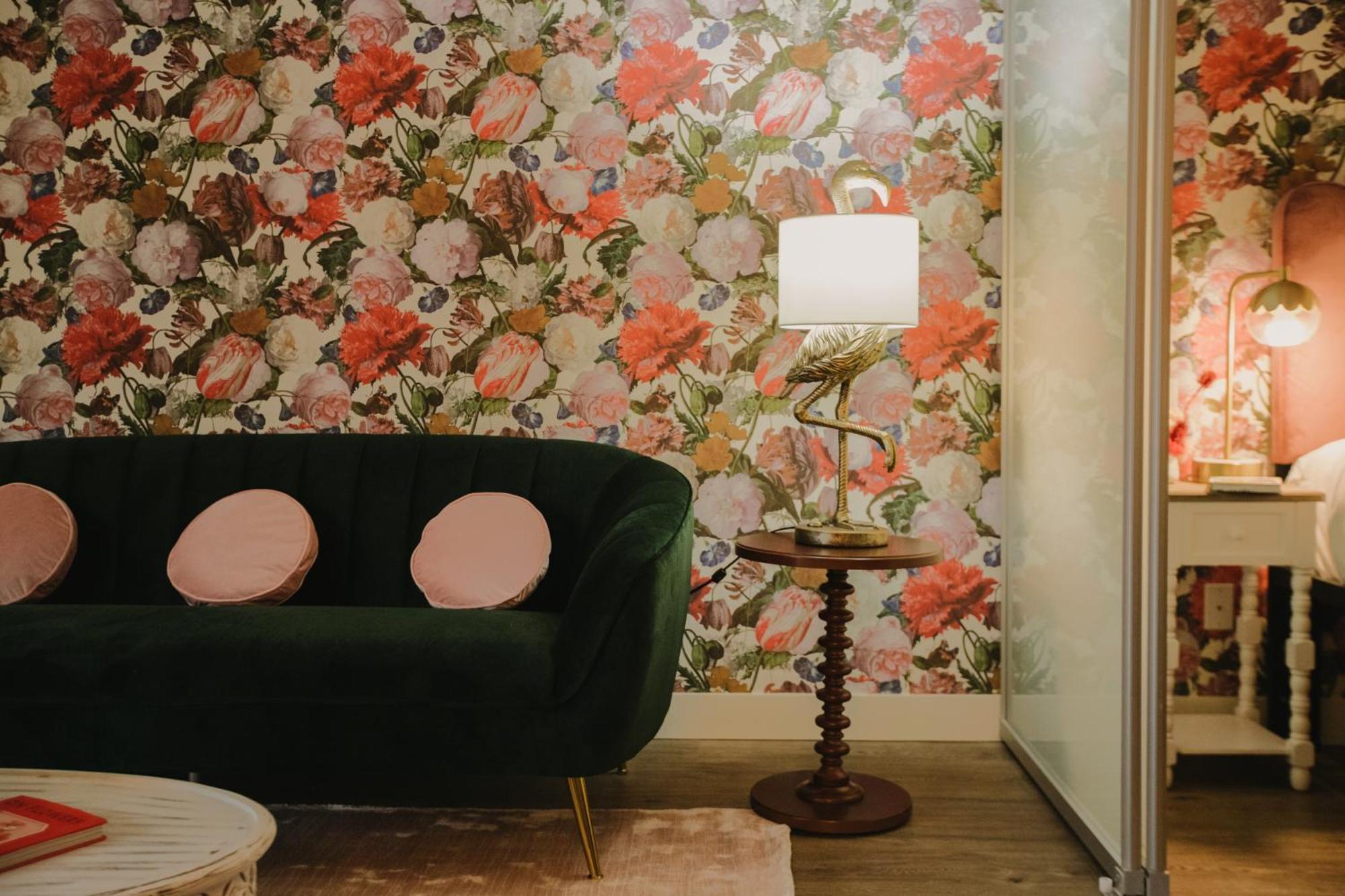 The Garden Room At Waddington Flats Виктория Экстерьер фото